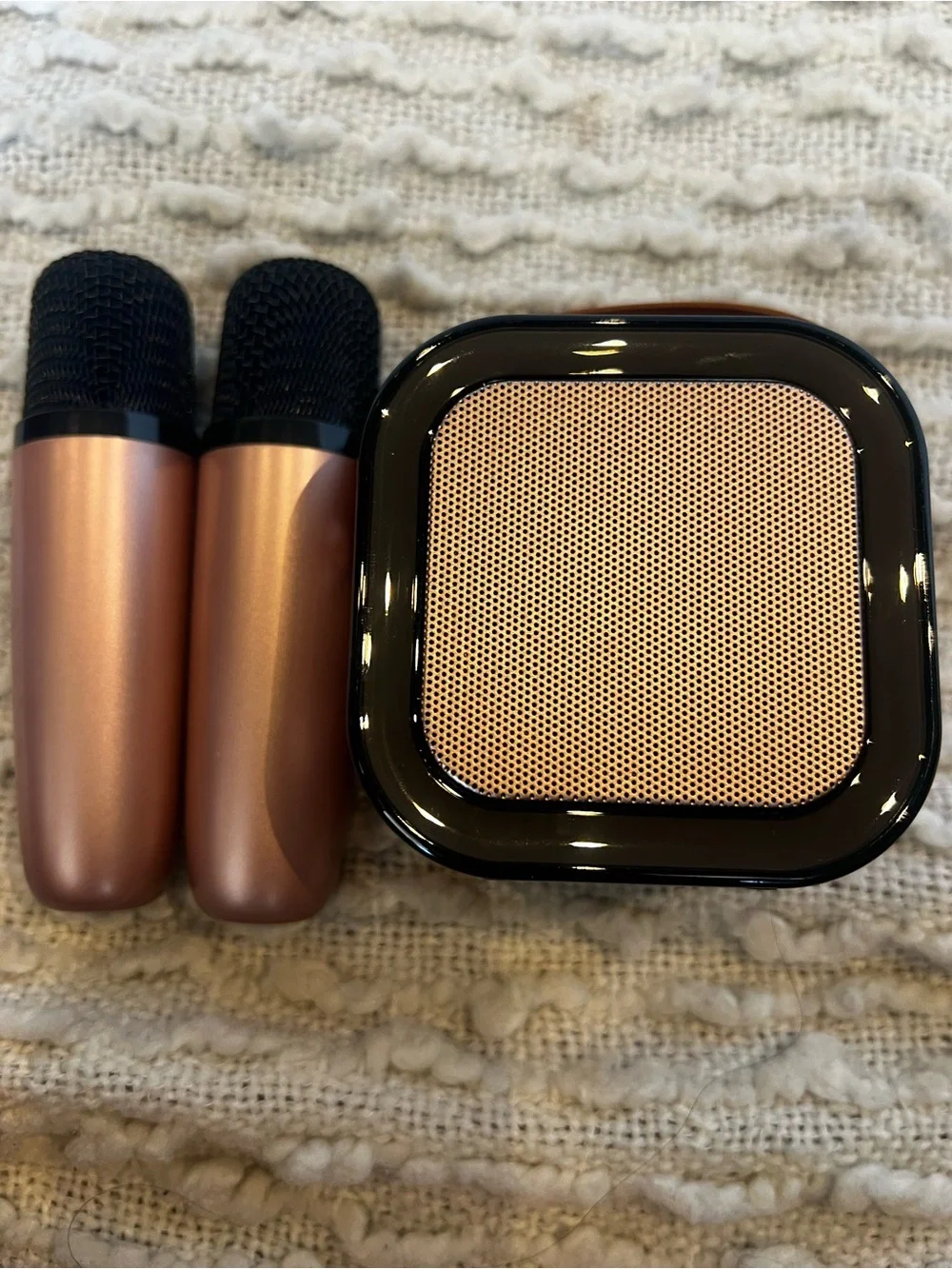 Small Wireless Karaoke Microphone and Portable Speaker - Rose Gold